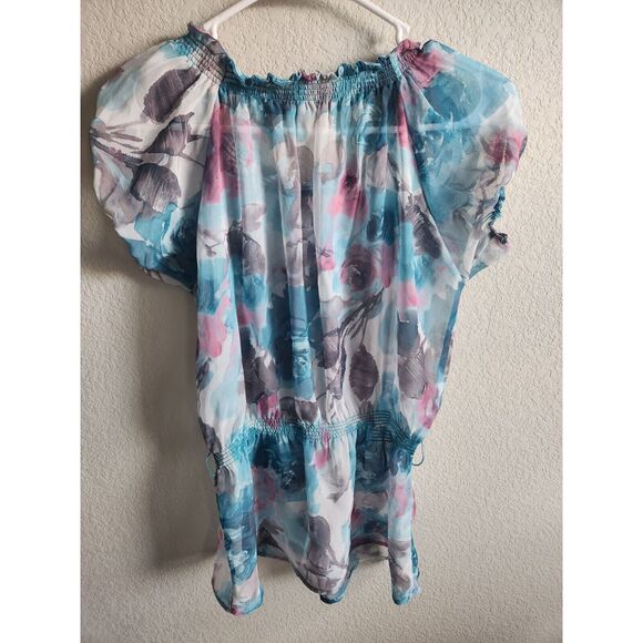 Gate Woman Sz M Watercolor Print Semi Sheer Blouse Short Sleeve Pastel - Picture 3 of 3